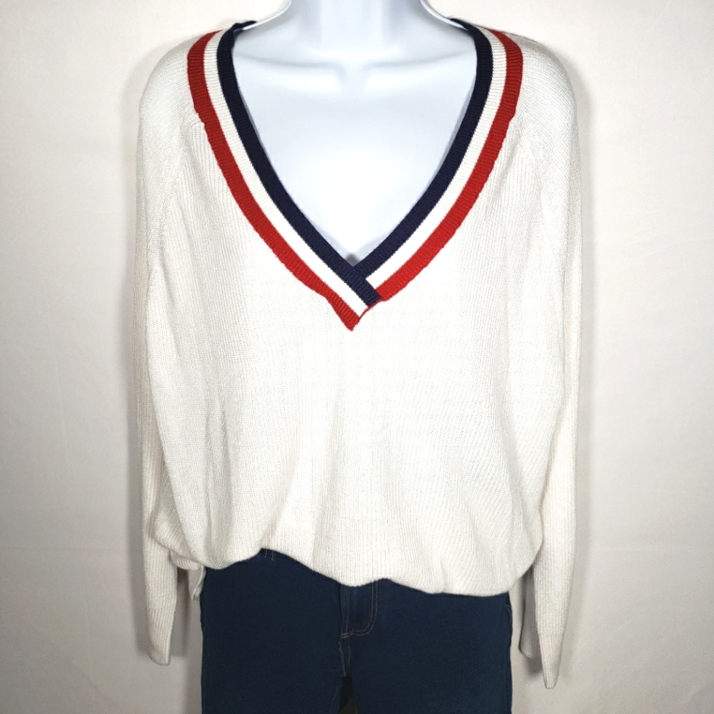 Garage White V Neck Lightweight Sweater Size Large